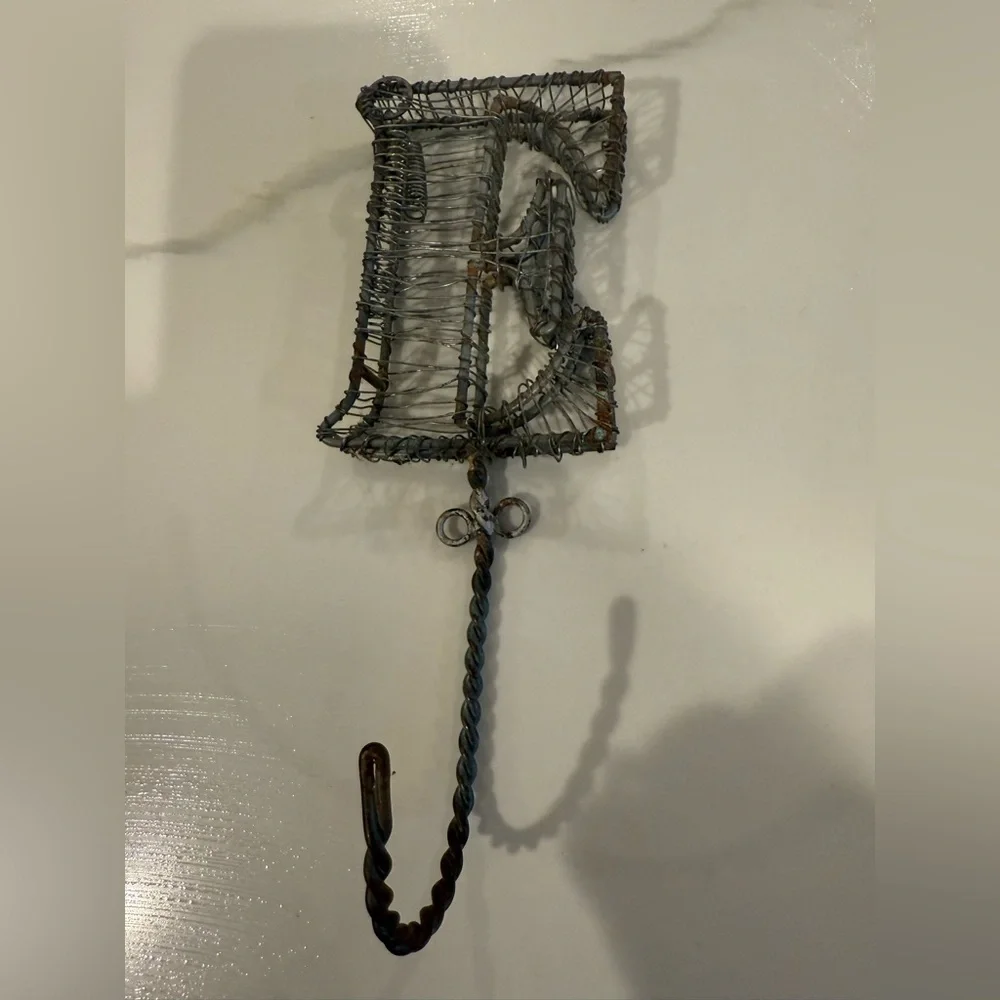 Anthropologie E monogram letter hook